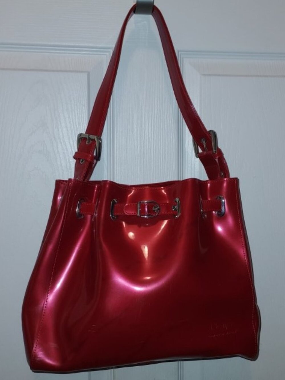 Y2K Beijo "It's a Cinch!" PATENT LEATHER Bag Brilliant Candy Apple Red Purse